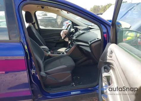 2015 Ford Escape S из США, поврежденный, VIN 1FMCU0F74FUA38009